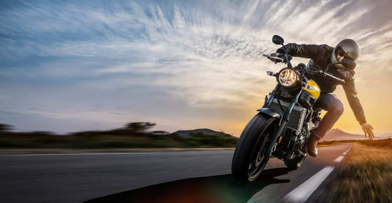 MOTORCYCLE RIDERS: MOST IMPORTANT MOTORCYCLE SAFETY TIPS.